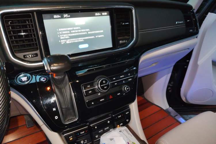 Used GAC Trumpchi M8 2018 320T Luxury Edition Audio And AC Panel
