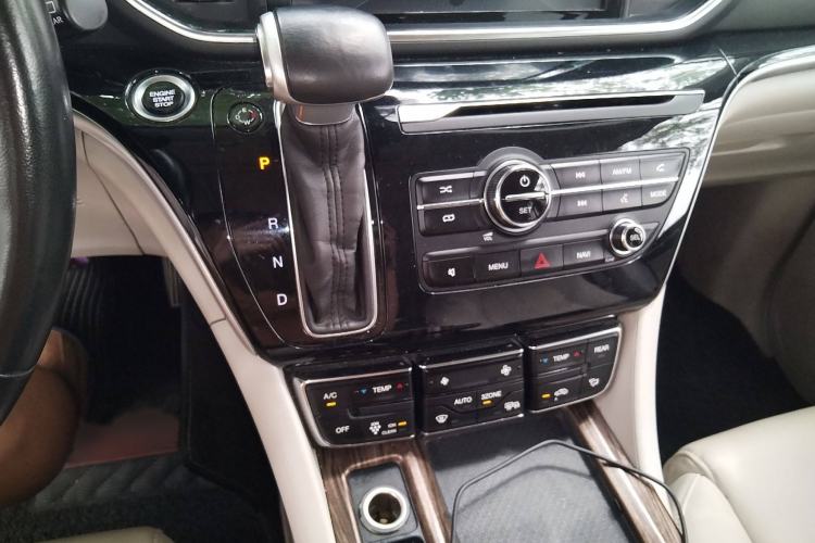 Used GAC Trumpchi M8 2018 320T Luxury Edition Gear Lever