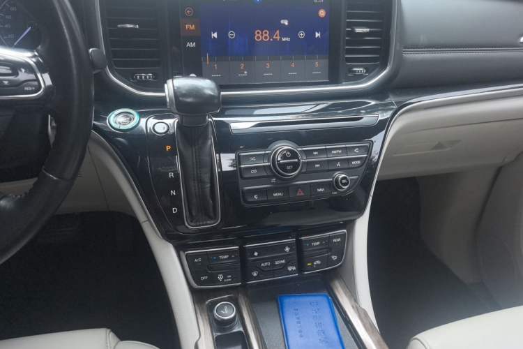 Used GAC Trumpchi M8 2018 320T Luxury Edition Audio And AC Panel