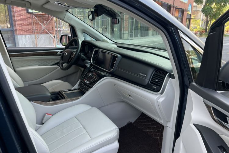 Used GAC Trumpchi M8 2018 320T Luxury Edition Interior 8