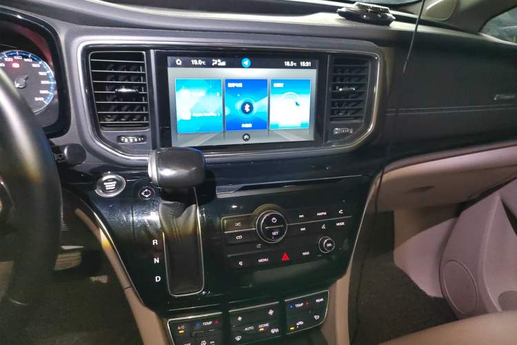 Used GAC Trumpchi M8 2018 320T Luxury Edition Audio And AC Panel