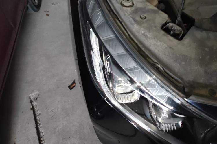 Used GAC Trumpchi M8 2018 320T Luxury Edition Right Front Headlight