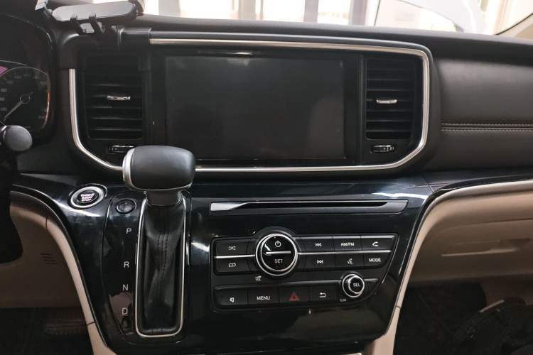 Used GAC Trumpchi M8 2018 320T Luxury Edition Audio And AC Panel
