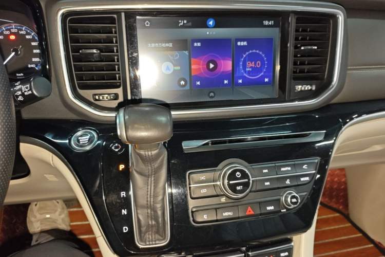 Used GAC Trumpchi M8 2018 320T Luxury Edition Audio And AC Panel