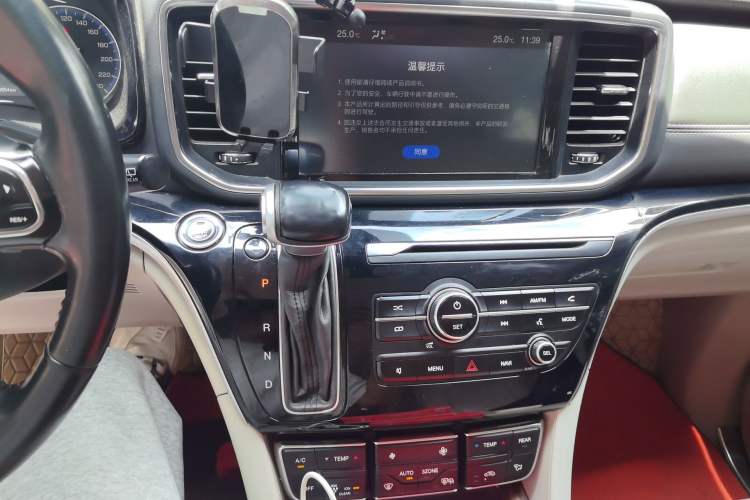 Used GAC Trumpchi M8 2018 320T Luxury Edition Audio And AC Panel