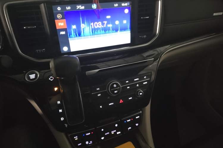 Used GAC Trumpchi M8 2018 320T Luxury Edition Audio And AC Panel