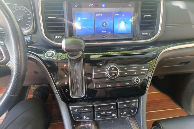 Used GAC Trumpchi M8 2018 320T Luxury Edition Audio And AC Panel