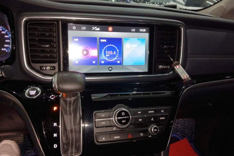 Used GAC Trumpchi M8 2018 320T Luxury Edition Audio And AC Panel