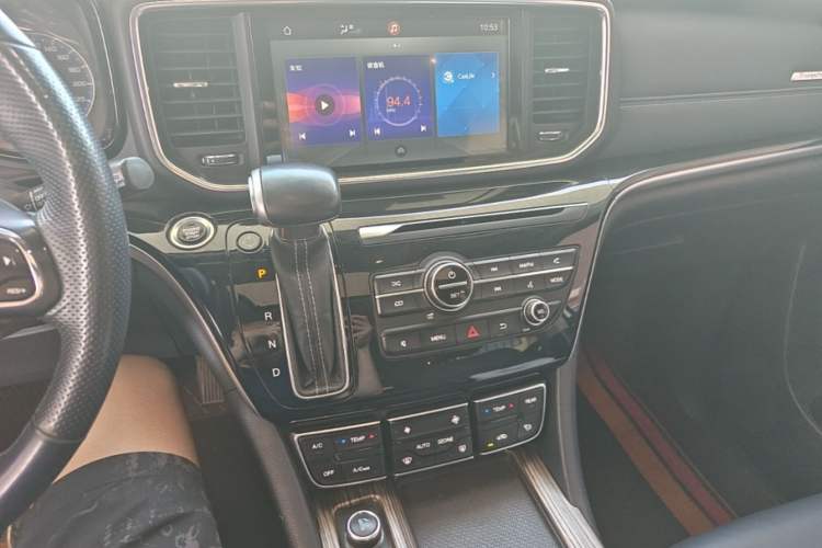Used GAC Trumpchi M8 2018 320T Luxury Edition Audio And AC Panel
