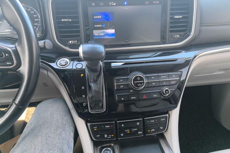 Used GAC Trumpchi M8 2018 320T Luxury Edition Audio And AC Panel