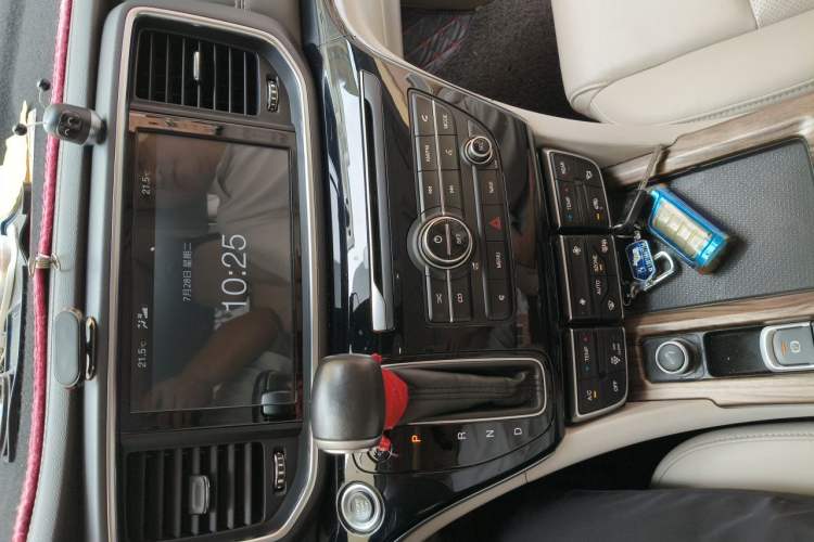 Used GAC Trumpchi M8 2018 320T Luxury Edition Audio And AC Panel