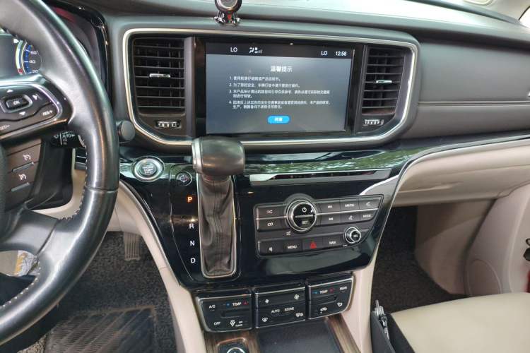 Used GAC Trumpchi M8 2018 320T Luxury Edition Audio And AC Panel
