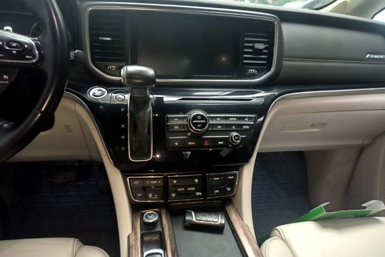 Used GAC Trumpchi M8 2018 320T Luxury Edition Audio And AC Panel