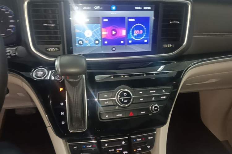 Used GAC Trumpchi M8 2018 320T Luxury Edition Audio And AC Panel
