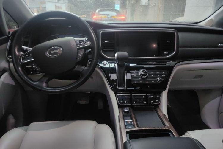 Used GAC Trumpchi M8 2018 320T Luxury Edition Center Console