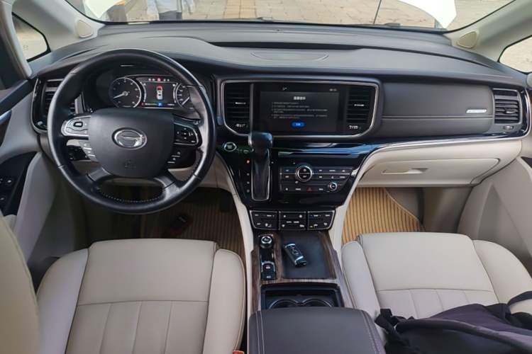 Used GAC Trumpchi M8 2018 320T Luxury Edition Center Console