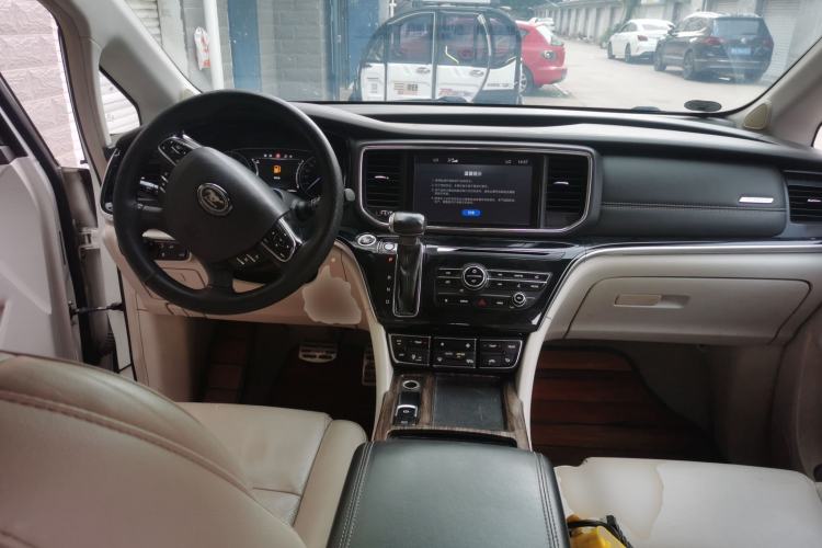 Used GAC Trumpchi M8 2018 320T Luxury Edition Center Console