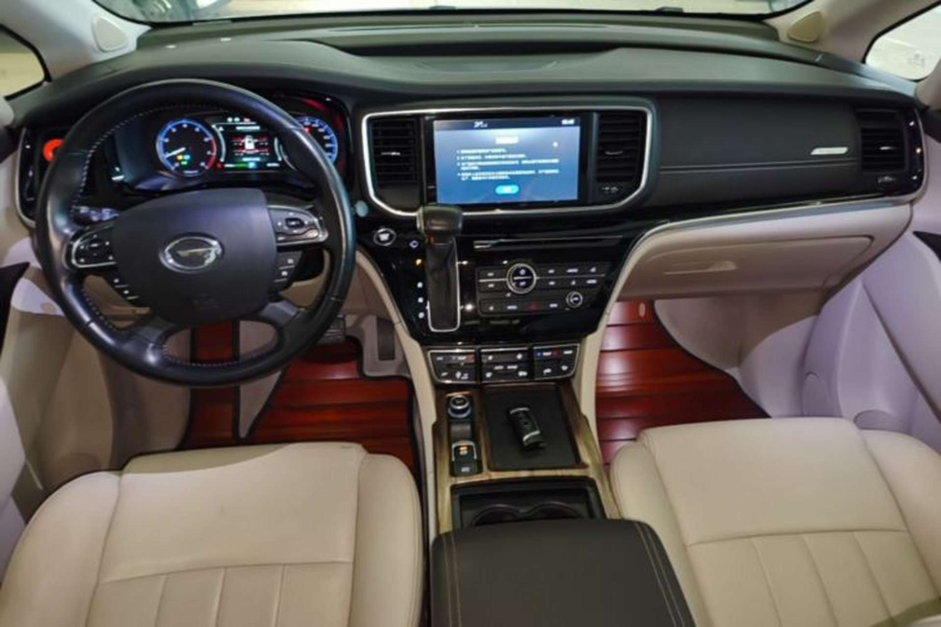 Used GAC Trumpchi M8 2018 320T Luxury Edition Center Console