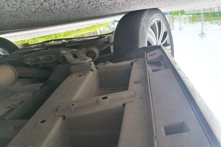 Used GAC Trumpchi M8 2018 320T Luxury Edition Chassis Front Left