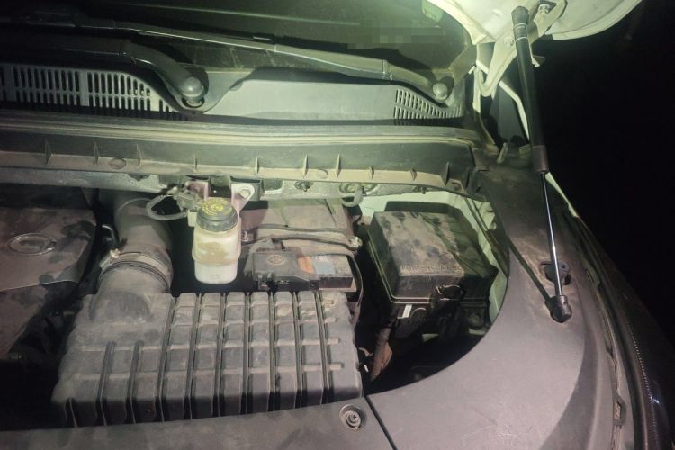 Used GAC Trumpchi M8 2018 320T Luxury Edition Engine Bay Left