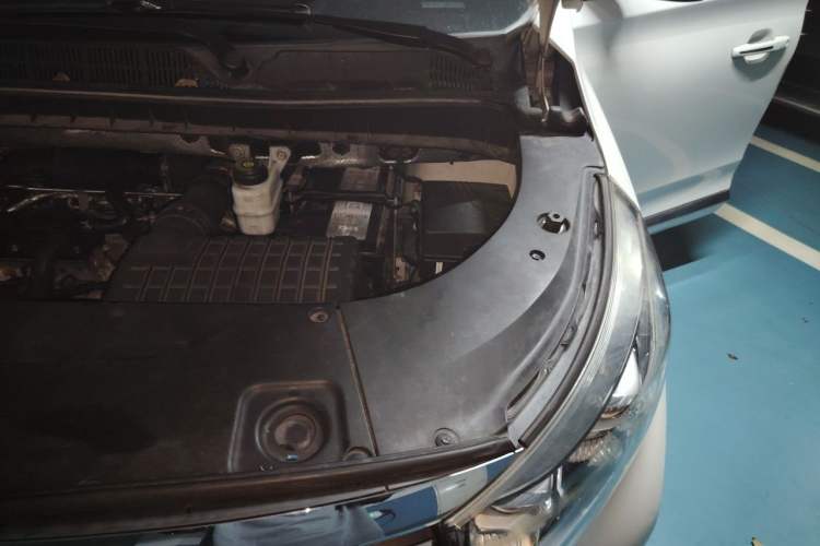 Used GAC Trumpchi M8 2018 320T Luxury Edition Engine Bay Left