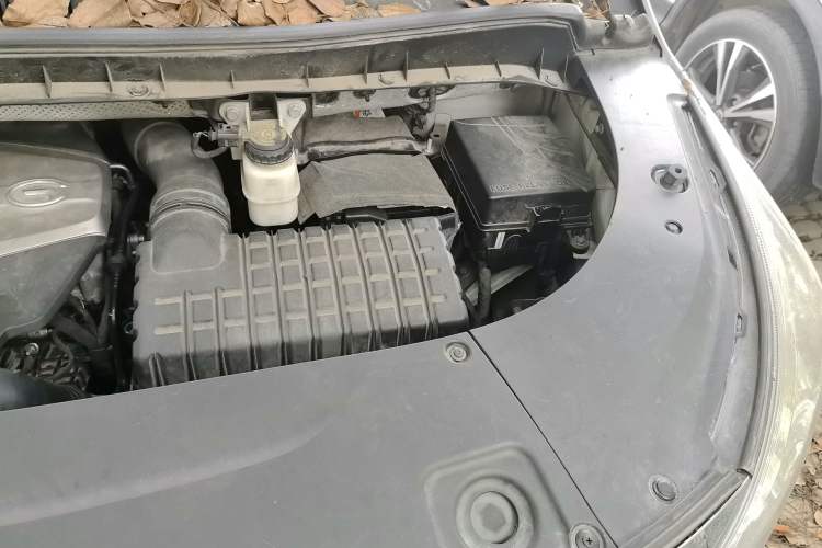 Used GAC Trumpchi M8 2018 320T Luxury Edition Engine Bay Left