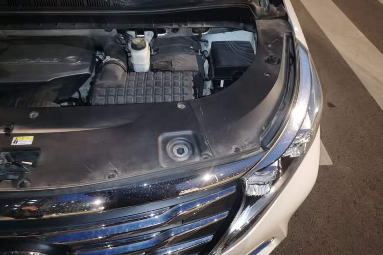 Used GAC Trumpchi M8 2018 320T Luxury Edition Engine Bay Left
