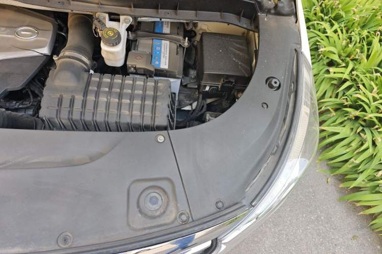 Used GAC Trumpchi M8 2018 320T Luxury Edition Engine Bay Left