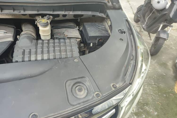 Used GAC Trumpchi M8 2018 320T Luxury Edition Engine Bay Left