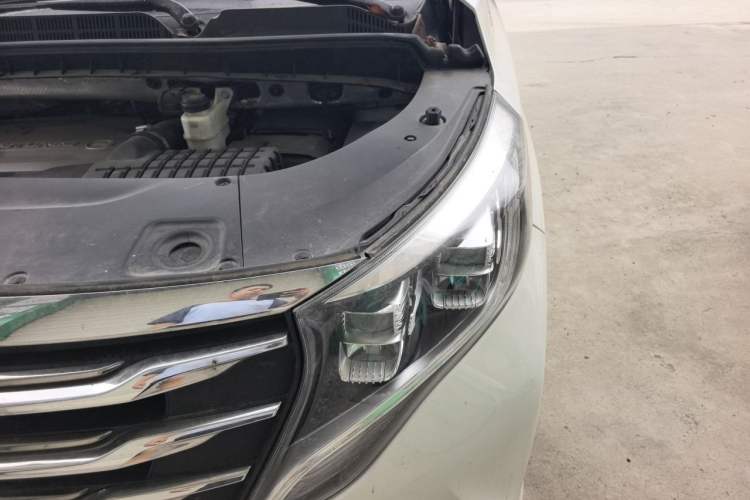 Used GAC Trumpchi M8 2018 320T Luxury Edition Engine Bay Left