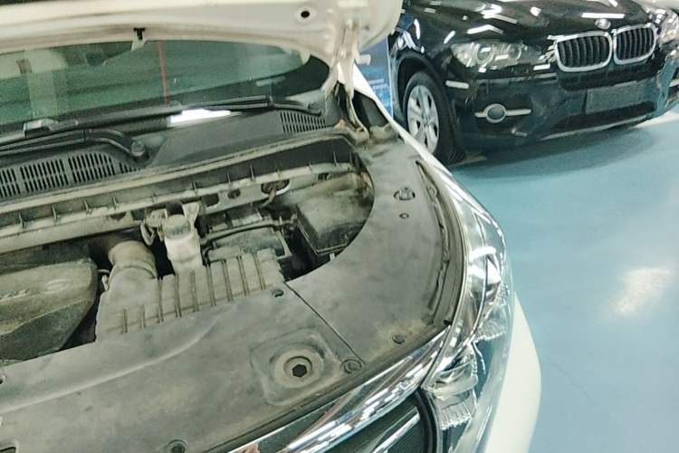 Used GAC Trumpchi M8 2018 320T Luxury Edition Engine Bay Left
