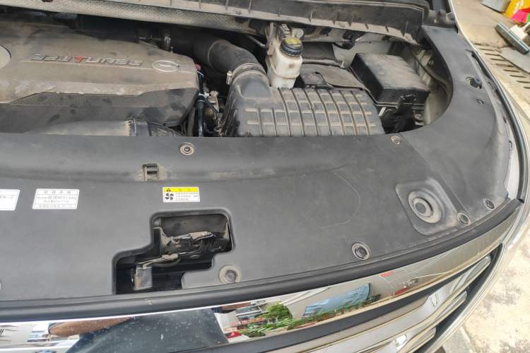 Used GAC Trumpchi M8 2018 320T Luxury Edition Engine Bay Left