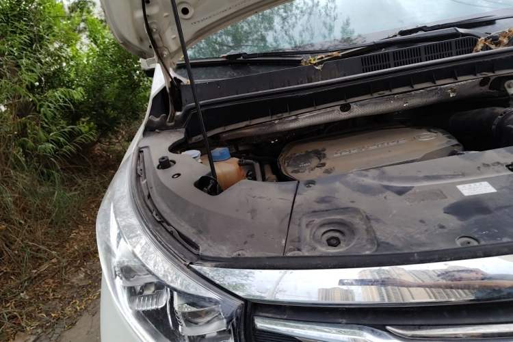 Used GAC Trumpchi M8 2018 320T Luxury Edition Engine Bay Right