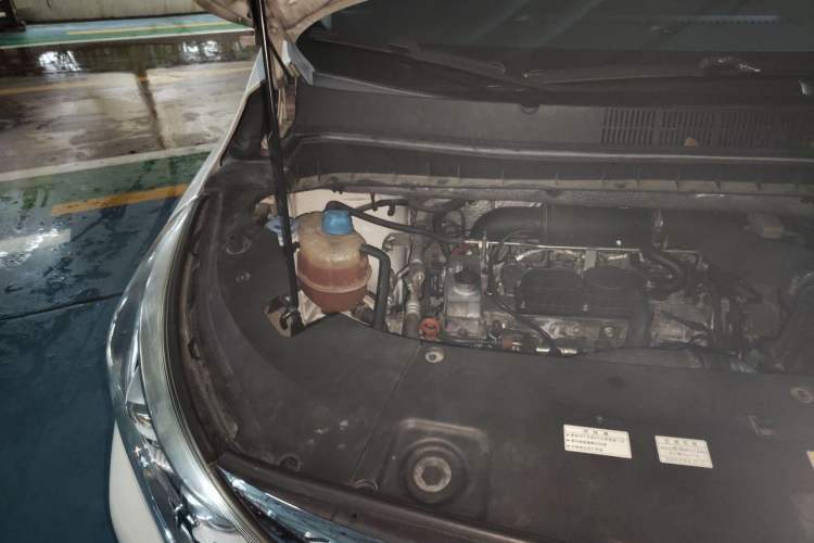 Used GAC Trumpchi M8 2018 320T Luxury Edition Engine Bay Right