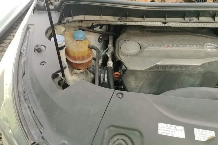 Used GAC Trumpchi M8 2018 320T Luxury Edition Engine Bay Right