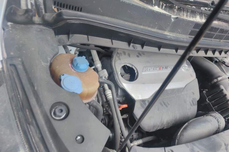 Used GAC Trumpchi M8 2018 320T Luxury Edition Engine Bay Right