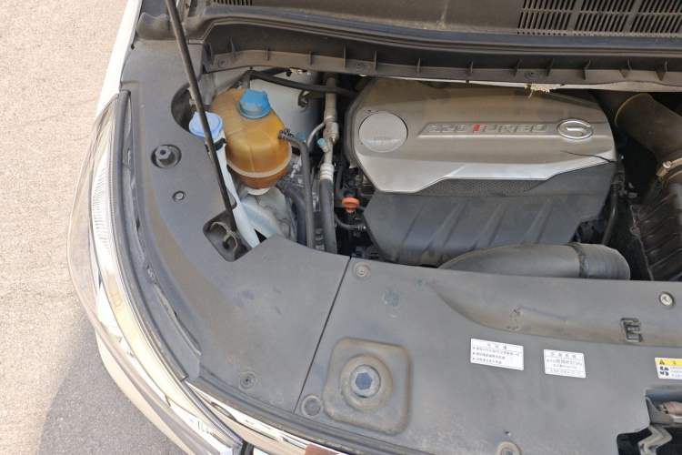 Used GAC Trumpchi M8 2018 320T Luxury Edition Engine Bay Right