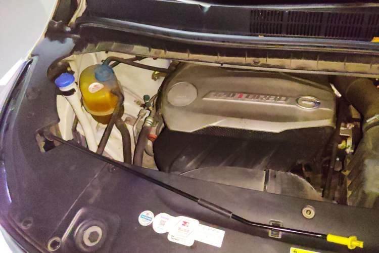 Used GAC Trumpchi M8 2018 320T Luxury Edition Engine Bay Right