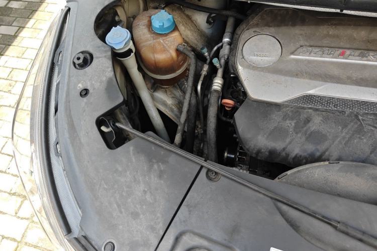 Used GAC Trumpchi M8 2018 320T Luxury Edition Engine Bay Right
