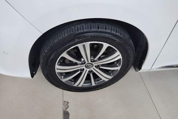 Used GAC Trumpchi M8 2018 320T Flagship Edition Exterior 4