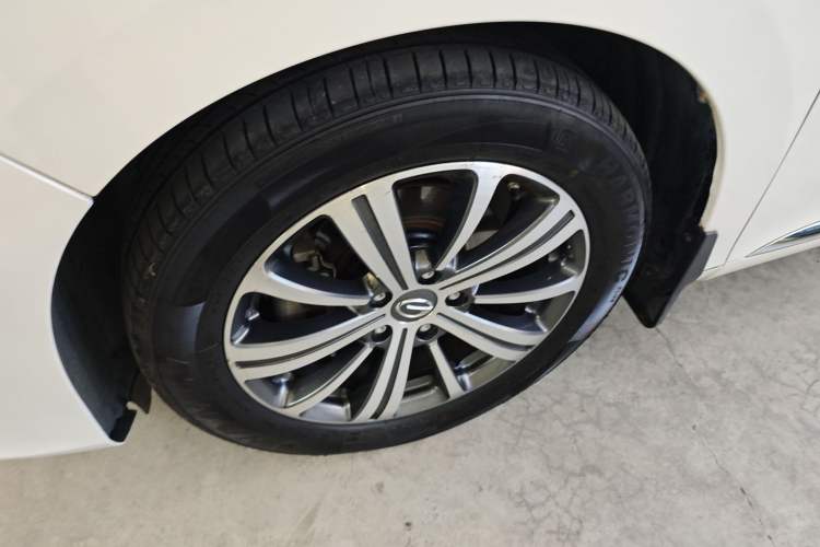 Used GAC Trumpchi M8 2018 320T Flagship Edition Exterior 4