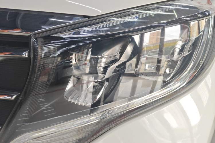 Used GAC Trumpchi M8 2018 320T Luxury Edition Exterior 4