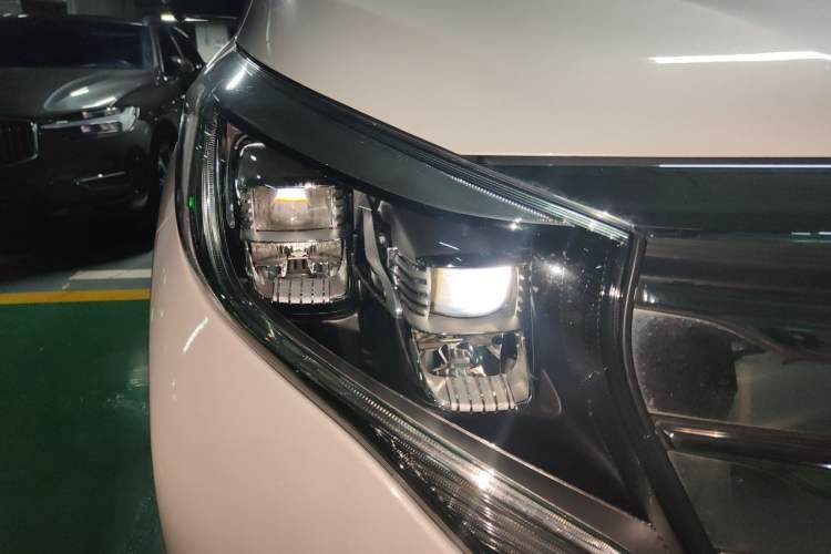 Used GAC Trumpchi M8 2018 320T Flagship Edition Exterior 6