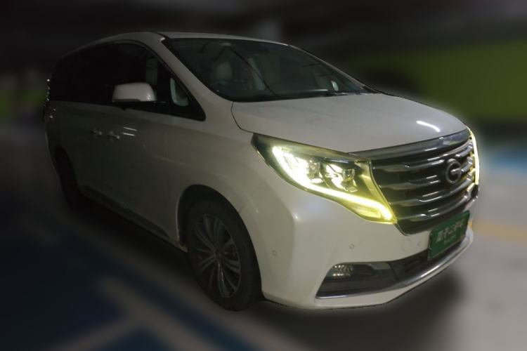 Used GAC Trumpchi M8 2018 320T Flagship Edition Front Right 45 Deg
