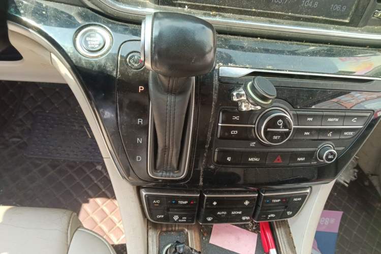 Used GAC Trumpchi M8 2018 320T Luxury Edition Gear Lever