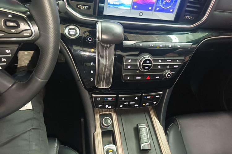 Used GAC Trumpchi M8 2018 320T Flagship Edition Gear Lever