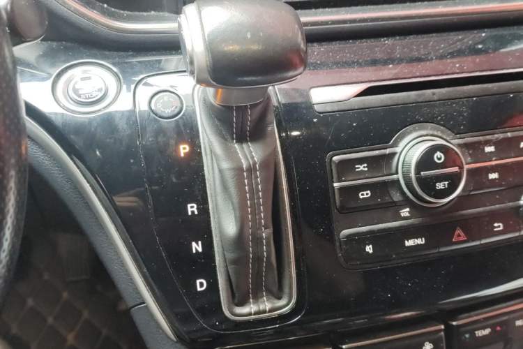 Used GAC Trumpchi M8 2018 320T Luxury Edition Gear Lever