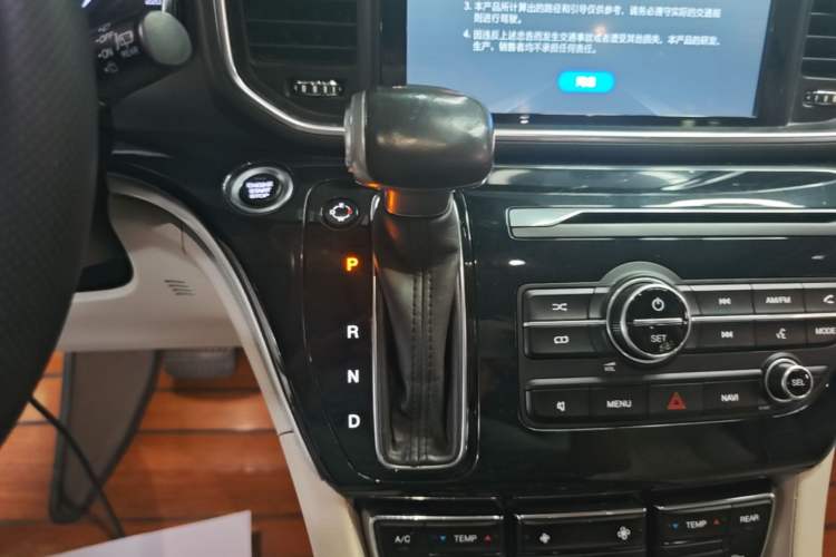 Used GAC Trumpchi M8 2018 320T Luxury Edition Gear Lever