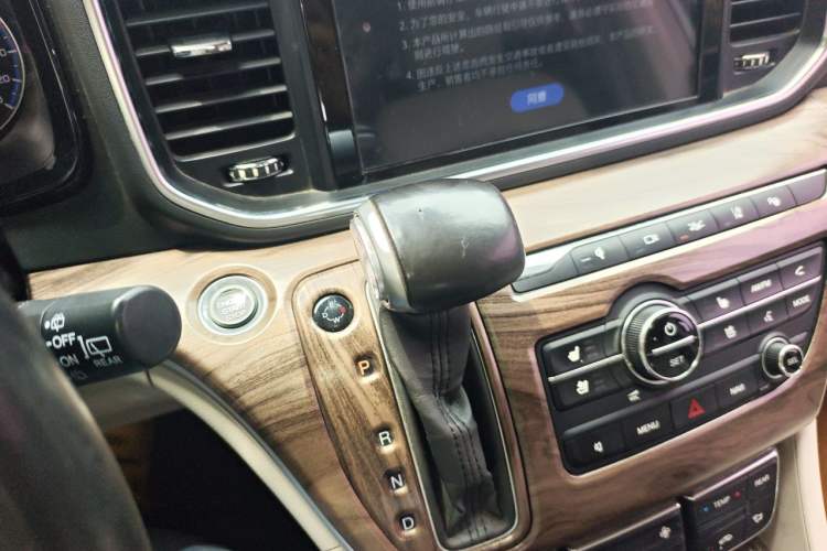 Used GAC Trumpchi M8 2018 320T Flagship Edition Gear Lever