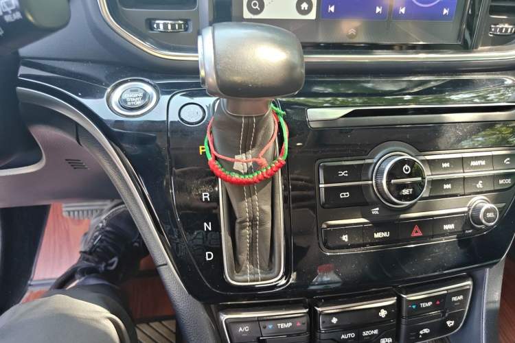 Used GAC Trumpchi M8 2018 320T Luxury Edition Gear Lever